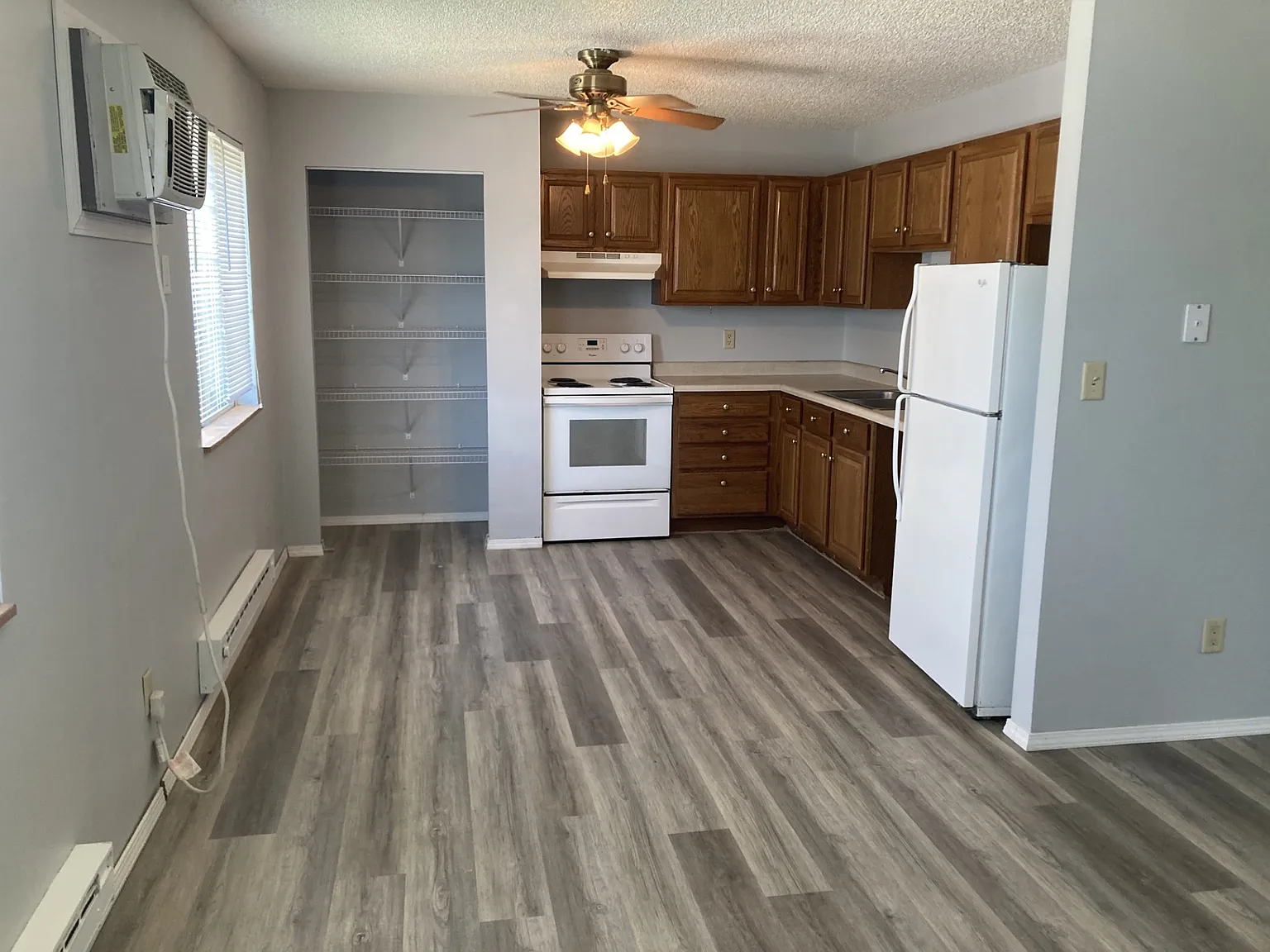 2 bed, 850 sqft, $975 — Photo 4