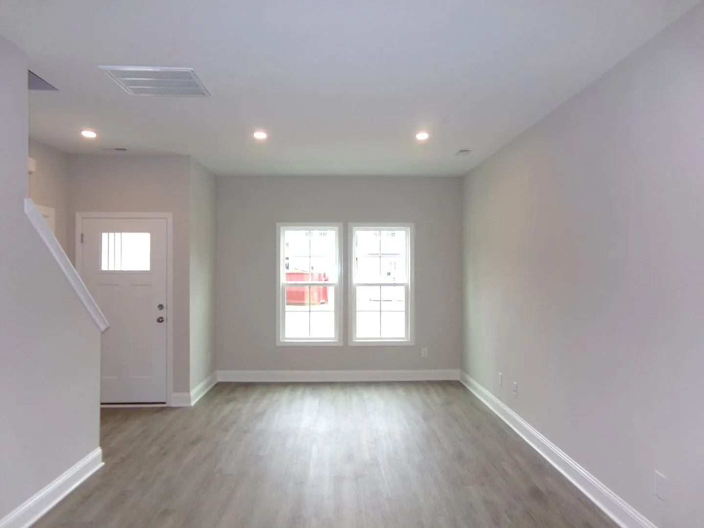 Move-In Special: Receive $100 off your first month's rent! Welcome to Jacks Branch Townhomes Cont... — Photo 3