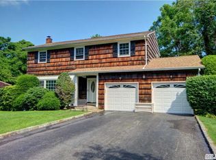 6 Rego Ct, Huntington Station, NY 11746