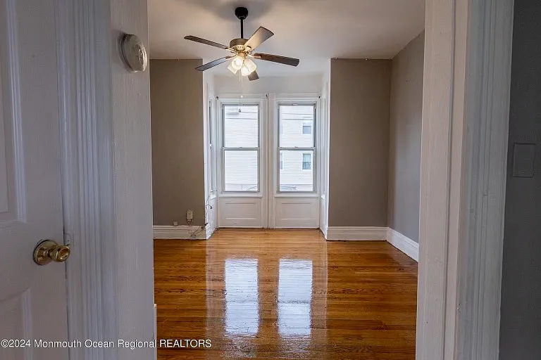 Building Photo - 117 Lewis St #1