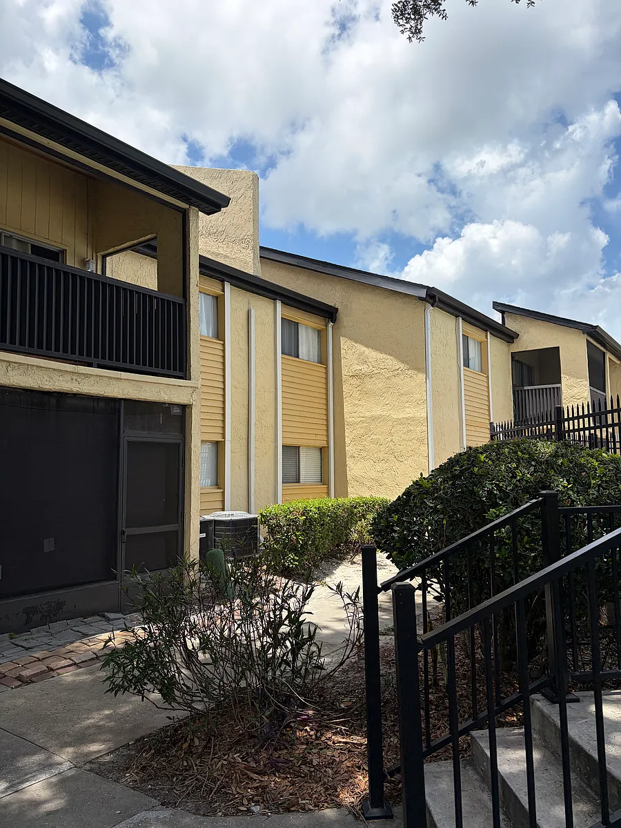 Building Photo - 960 Lake Destiny D Rd #B