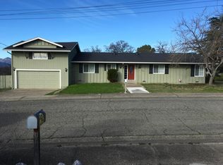 3431 Topaz Ct, Redding, CA 96001