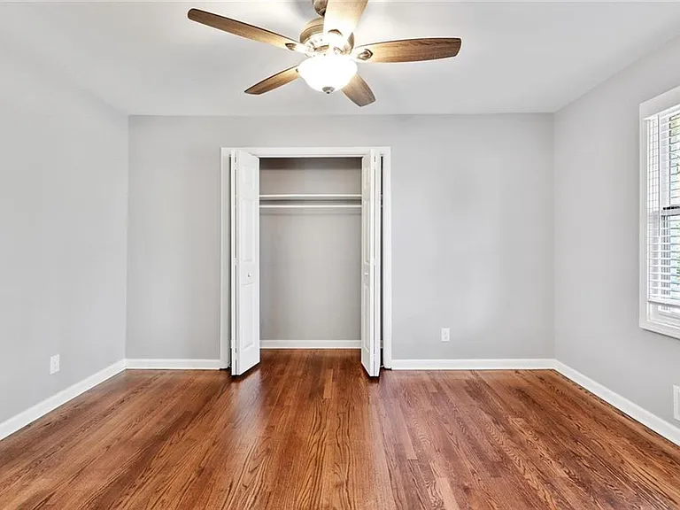 2341 Rubart Dr — Photo 17