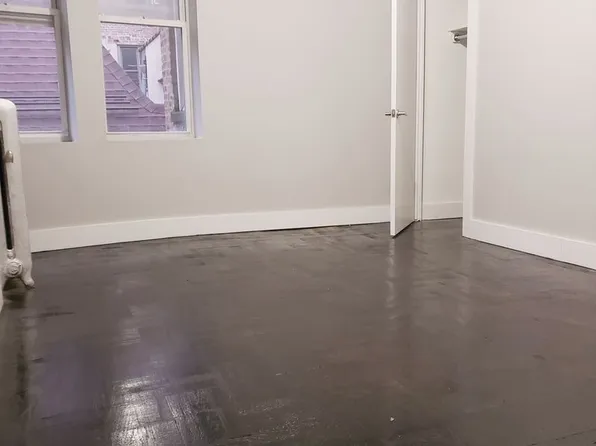 901 Woodcrest Avenue image 2 of 4