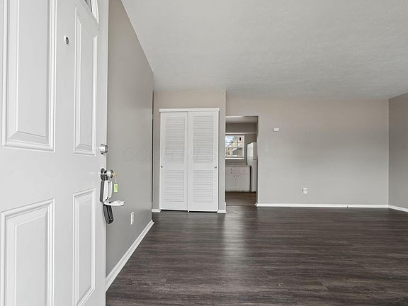 5th image of 4277 Wright Ave