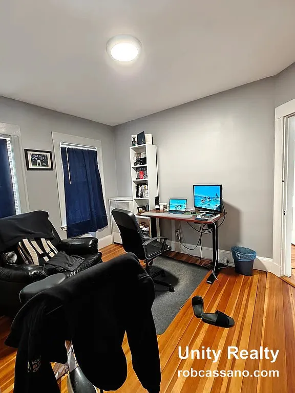 3 bed, 1.0 bath, $3,000 — Photo 3