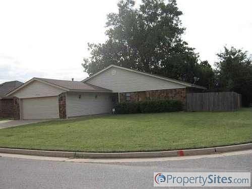 1st image of 10132 Fairfax Ln
