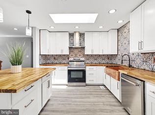 8139 Forest Glen Dr, Pasadena, MD