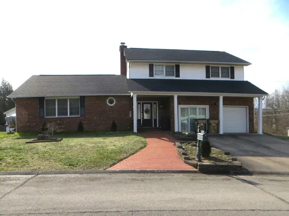 1101 Poplar St, Milton, WV 25541