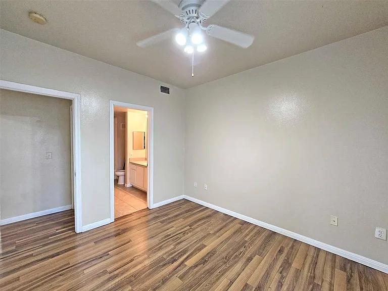 2320 Gracy Farms Ln #1123 — Photo 16