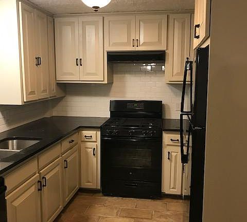 Kitchen stove, dishwasher