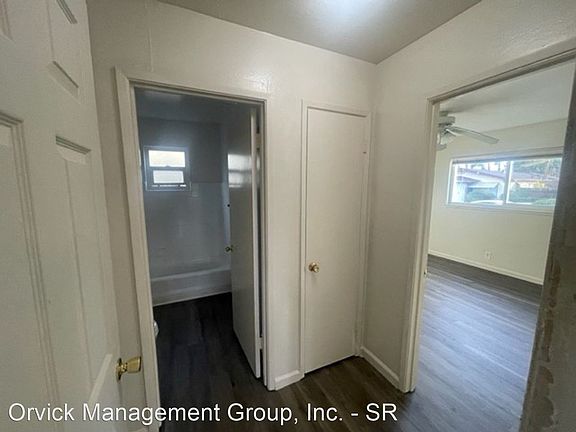 3rd image of 497 Leigh Ave #1