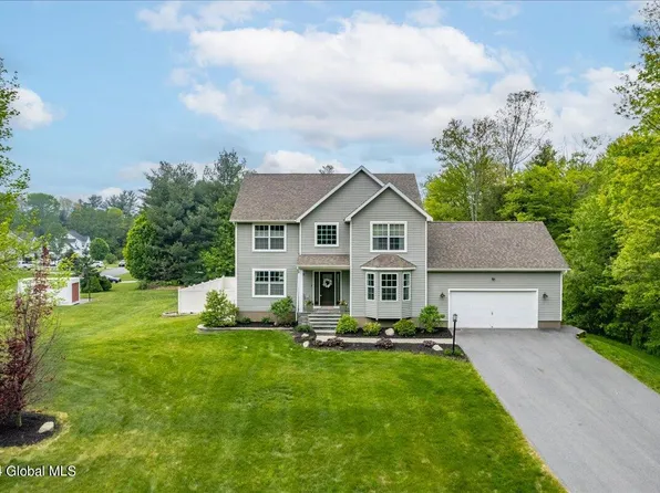 7 Dakota Drive, Wilton, NY 12831