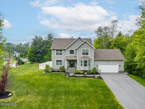 7 Dakota Drive, Gansevoort, NY 12831
