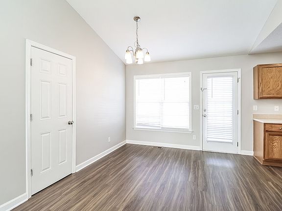 5th image of 105 Birch Ct