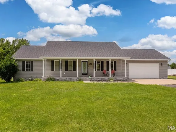 12063 Strawberry Rd, Carbondale, IL 62901