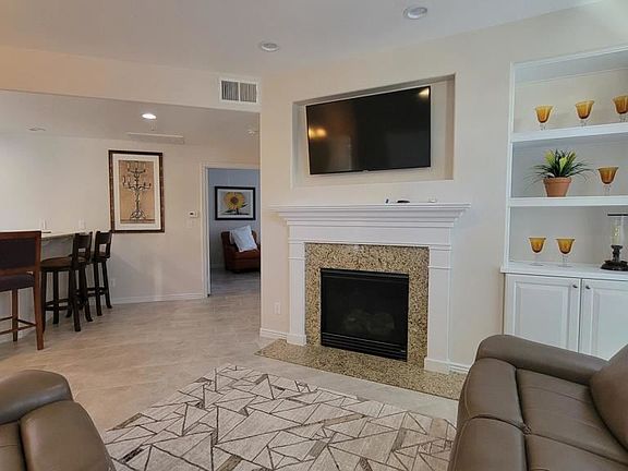4th image of 45245 Seeley Dr APT 15A
