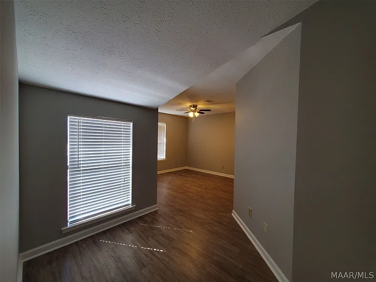 5951 Carmel Dr — Photo 8