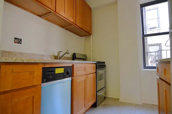 Rented by MNS | media 33