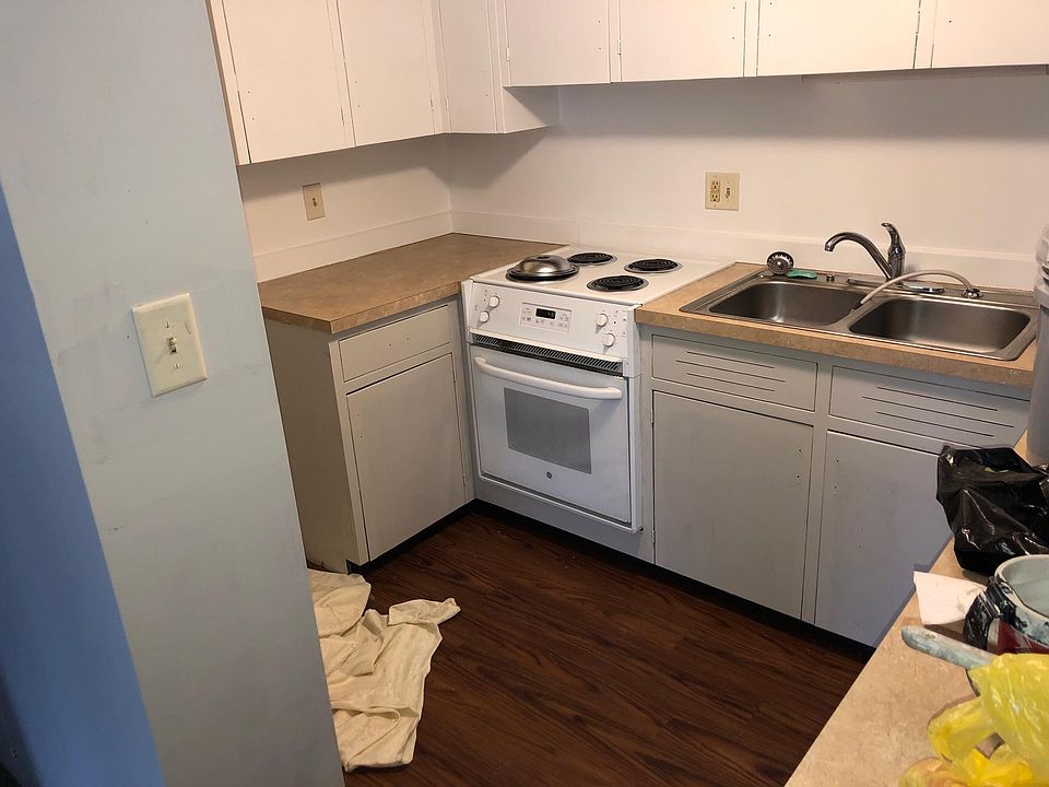 1st image of 529 E Main St APT 12B