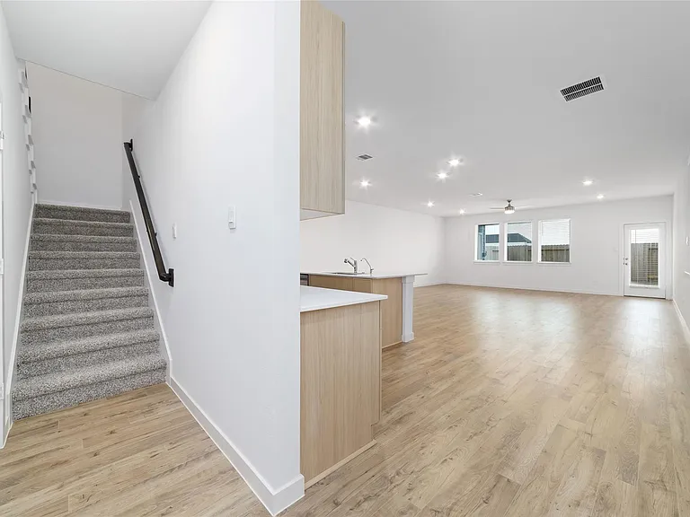 3530 Blue Mockingbird St — Photo 6