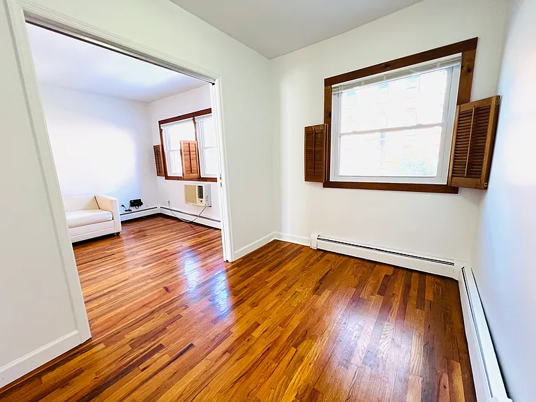 359 Grove St #2 — Photo 6