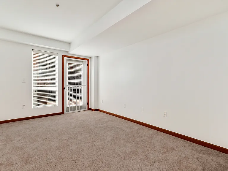 Aventine Apartments — Photo 12