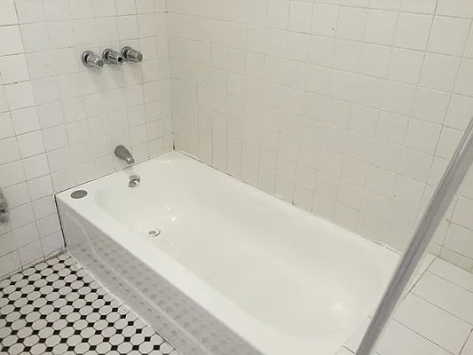 Rented by Zuz Realty | media 32