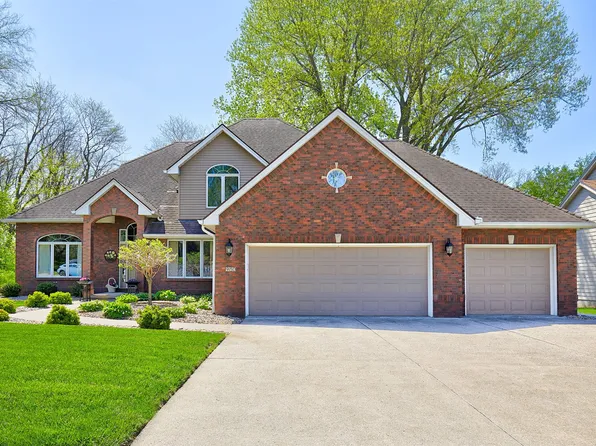 9150 Aurora Ave, Urbandale, IA 50322