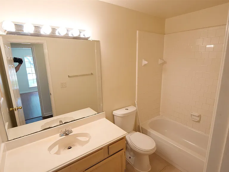 1314 Hollow Ash Ln — Photo 25