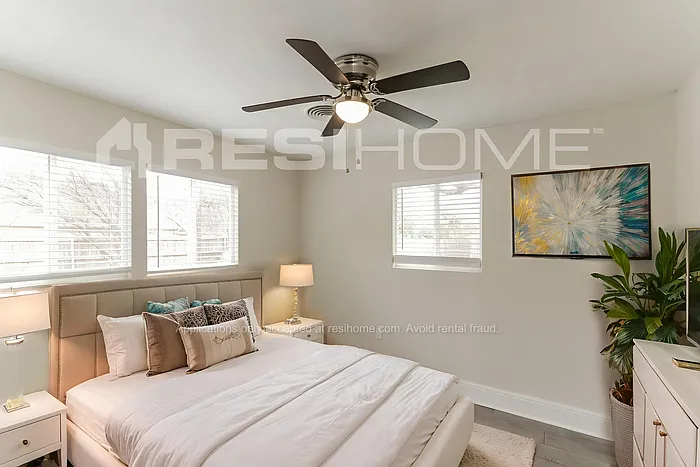 1507 Granbury St — Photo 10