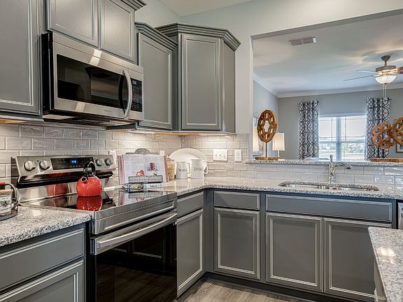 5th image of 111 Millet St