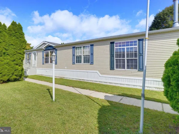 302 Fox Pointe Dr #211, Dover, DE 19904