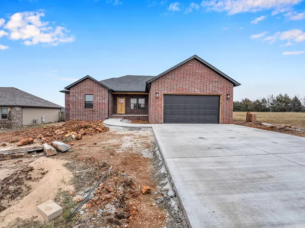 836 S Fox Creek Road, Willard, MO 65781