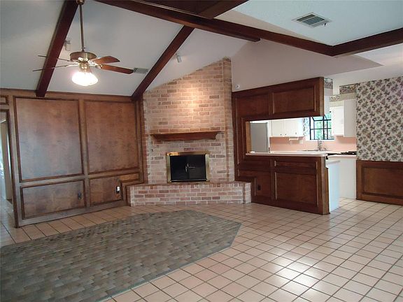 4th image of 22302 Greenbrook Dr