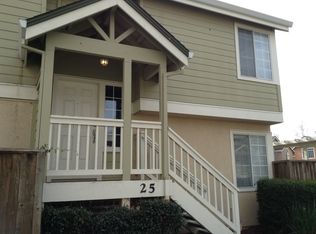 25 Manchester Ln, Fairfield, CA 94533