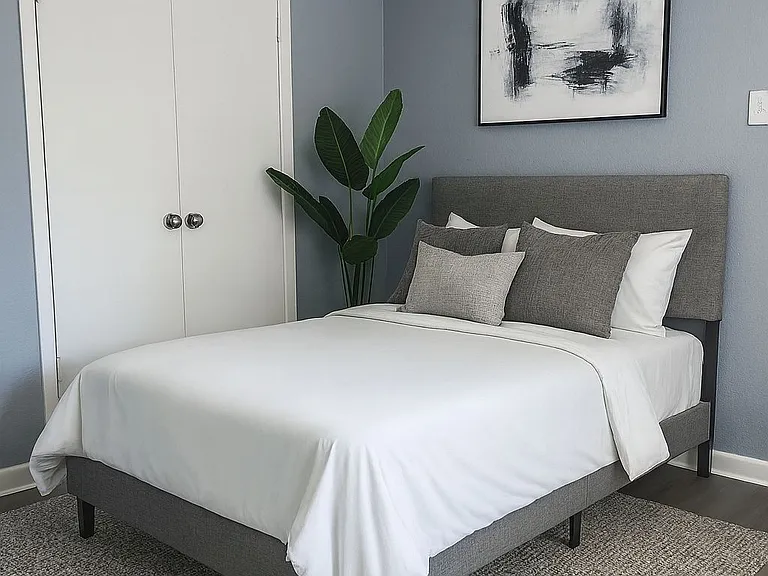 1736 Delano Ave #2 — Photo 7