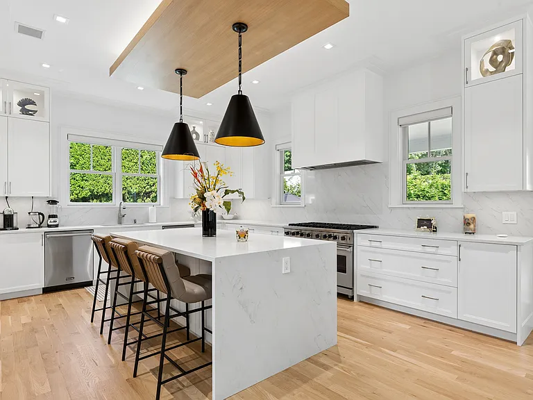 44 Lake Dr — Photo 8