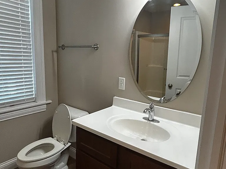 730 N Main St #201 — Photo 9