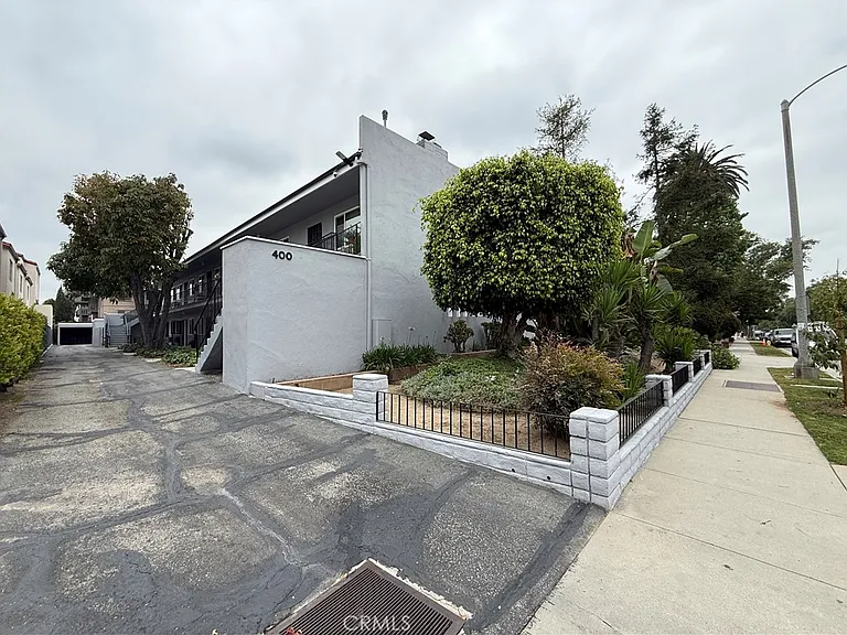 400 S Marengo Ave #4 — Photo 1