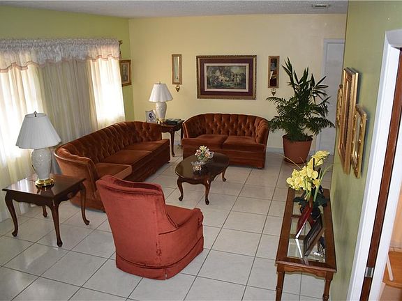 2nd image of 6021 Wilshire Dr