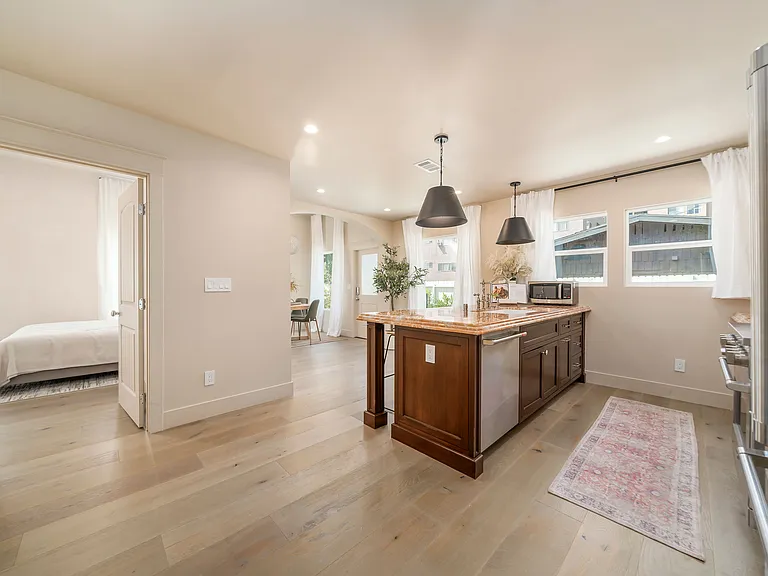 7142 Marshfield Way — Photo 16