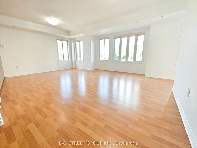308 John St #212 — Photo 4
