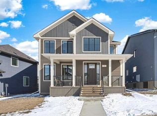 6 SW Elderberry Way, Rocky View County, AB T3Z0G3