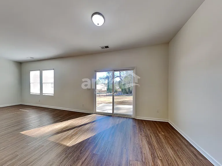 220 Orion Way — Photo 5
