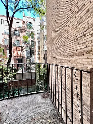 Rented by Avenues Real Estate | media 12
