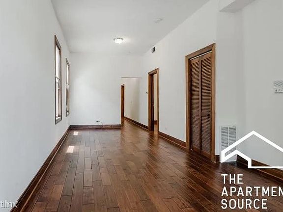 2nd image of 1458 N Ashland Ave #Top