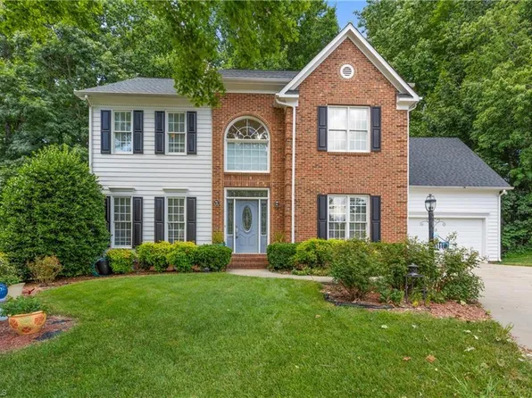 3112 James Bay Ct, Jamestown, NC 27282