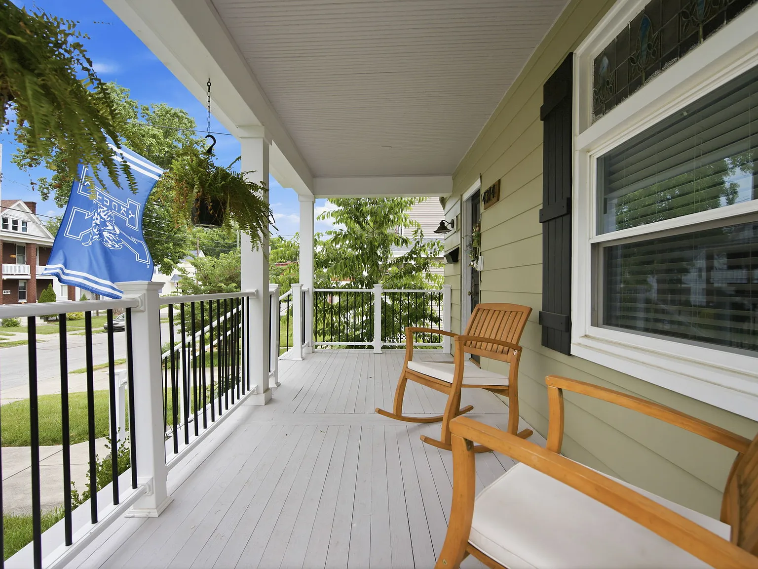 4 bed, 1758 sqft, $2,900 — Photo 3