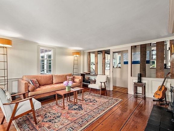 4th image of 391 Dedham St